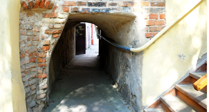 Meilės tunelis Vilniuje