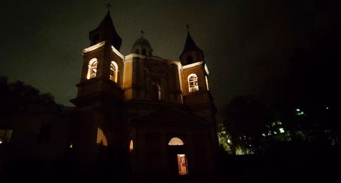 Išganytojo bažnyčia Antakalnyje naktį